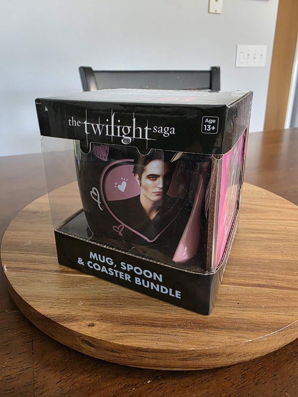 The Twilight Saga Mug, Spoon & Coaster Bundle - Black & Pink